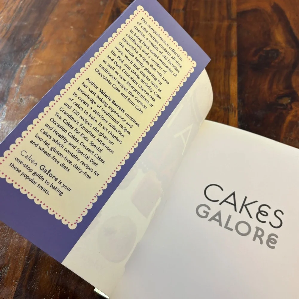 Cakes Galore Valerie Barrett Cookbook 120 Recipes 2006 Softcover 9781846011221